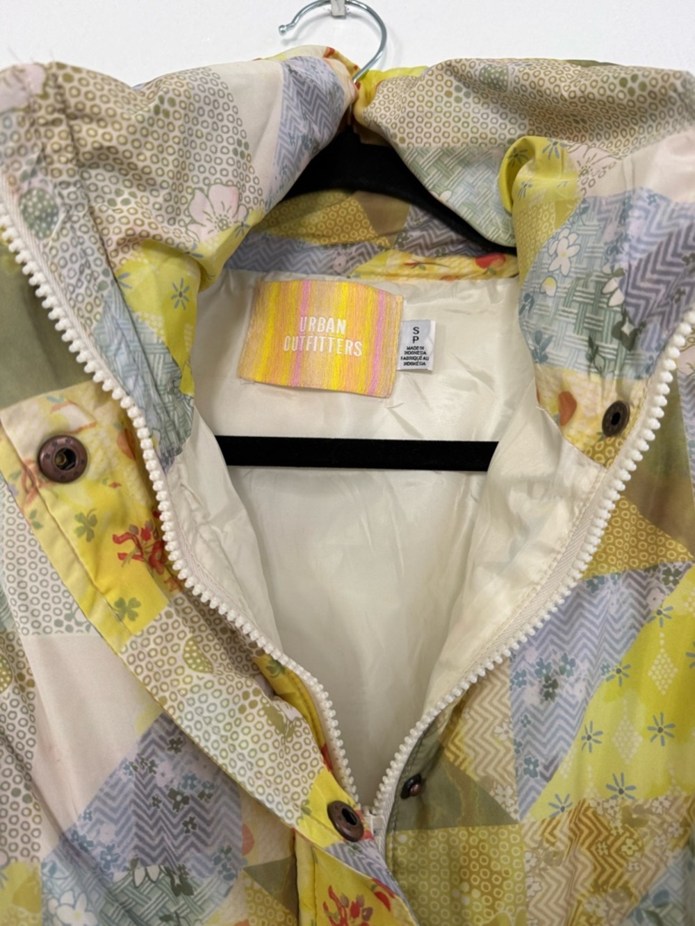 Urban Outfitters Puffer Sz Small-- oversized - Picture 6 of 6